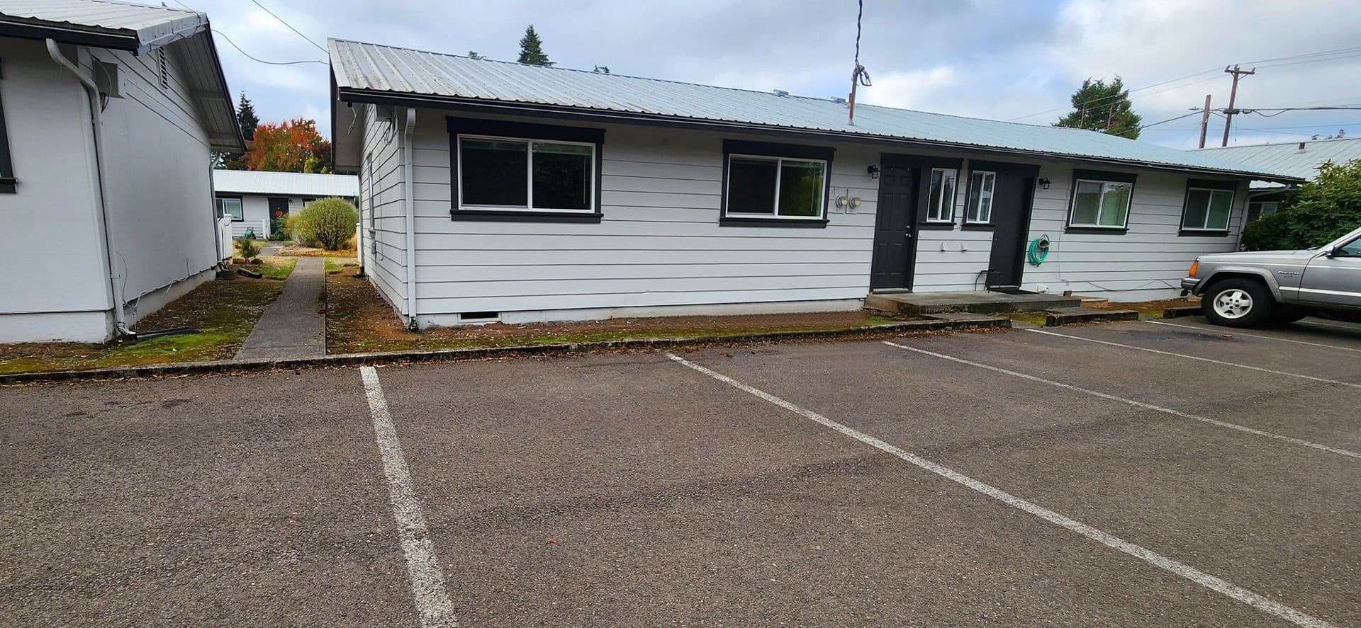 Milwaukie Multiplex: 13214 - 13320 River Rd