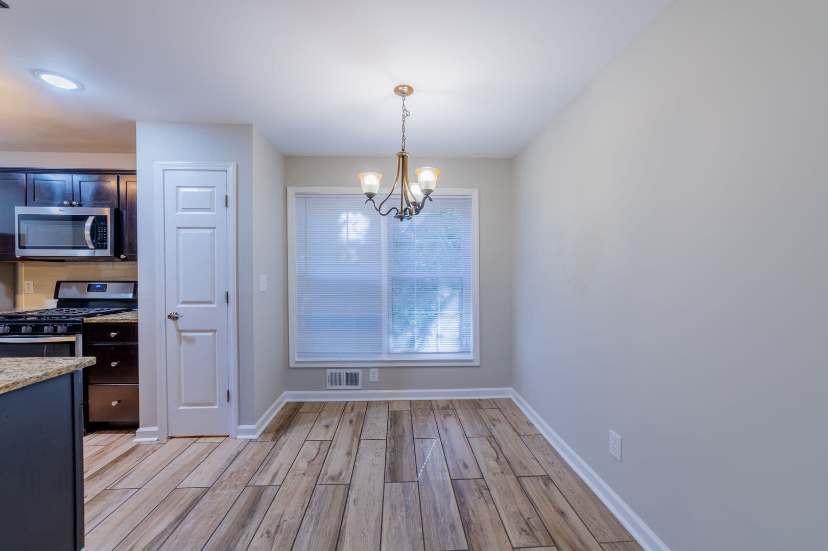 Marietta Townhome: 676 Horizon Place