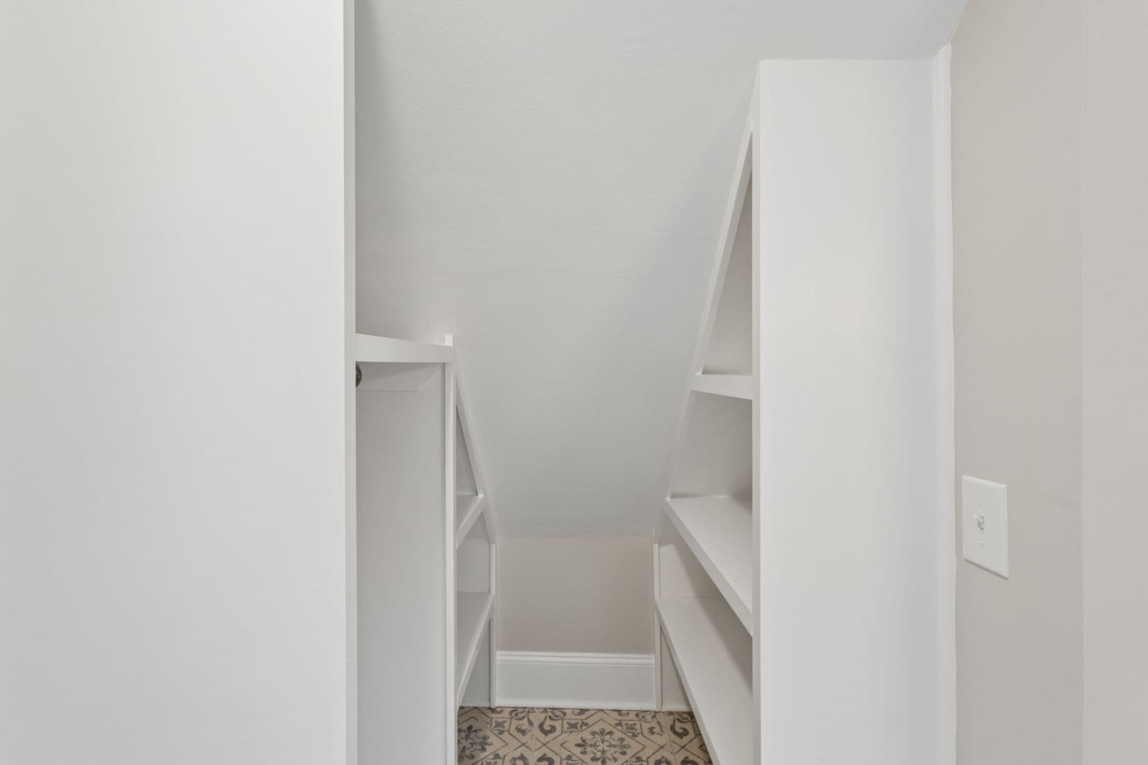 Marietta Apartment: 39 Trammell St SW