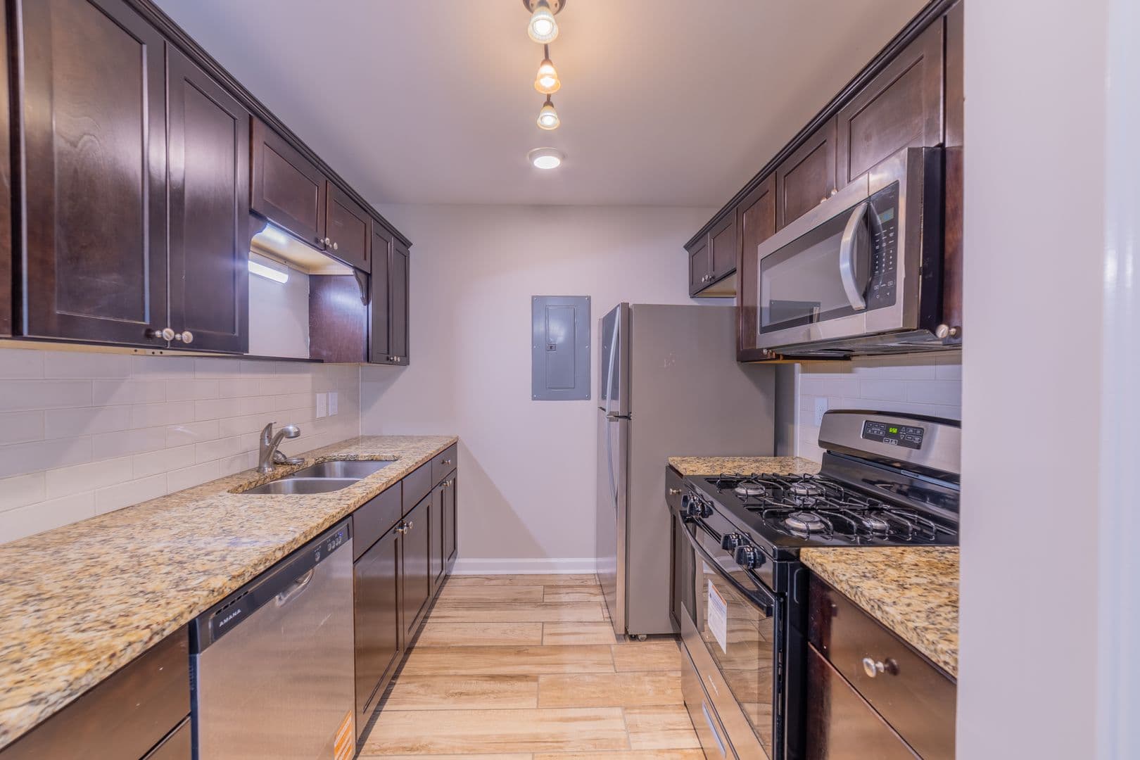 Marietta Townhome: 676 Horizon Place