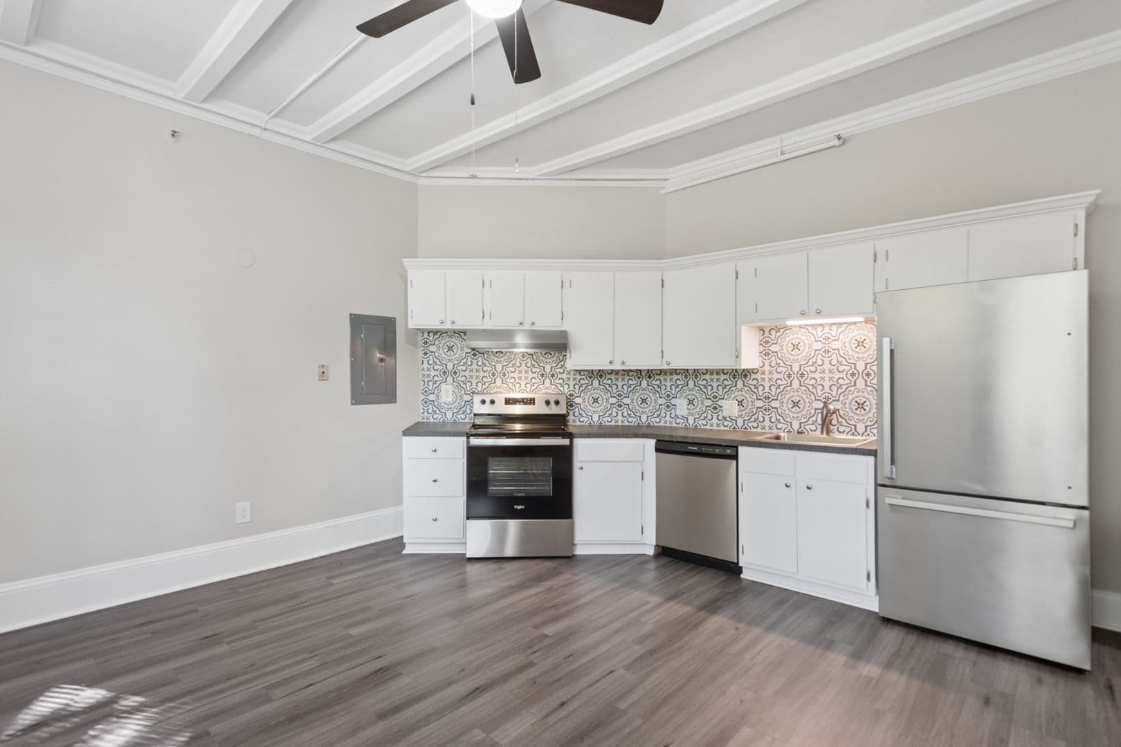Marietta Apartment: 39 Trammell St SW