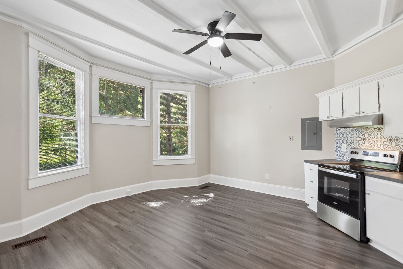 Marietta Apartment: 39 Trammell St SW
