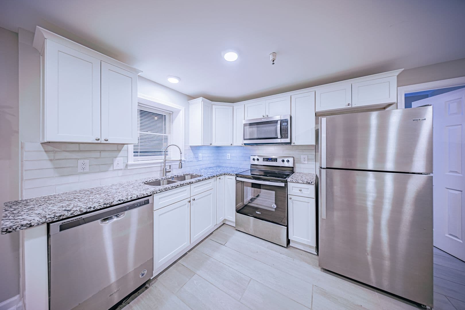 Marietta Apartment: 39 Trammell St SW