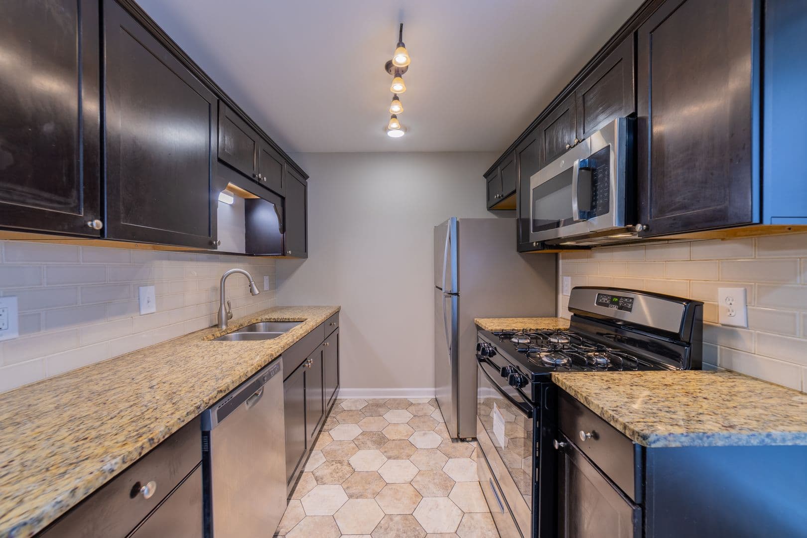 Marietta Townhome: 676 Horizon Place