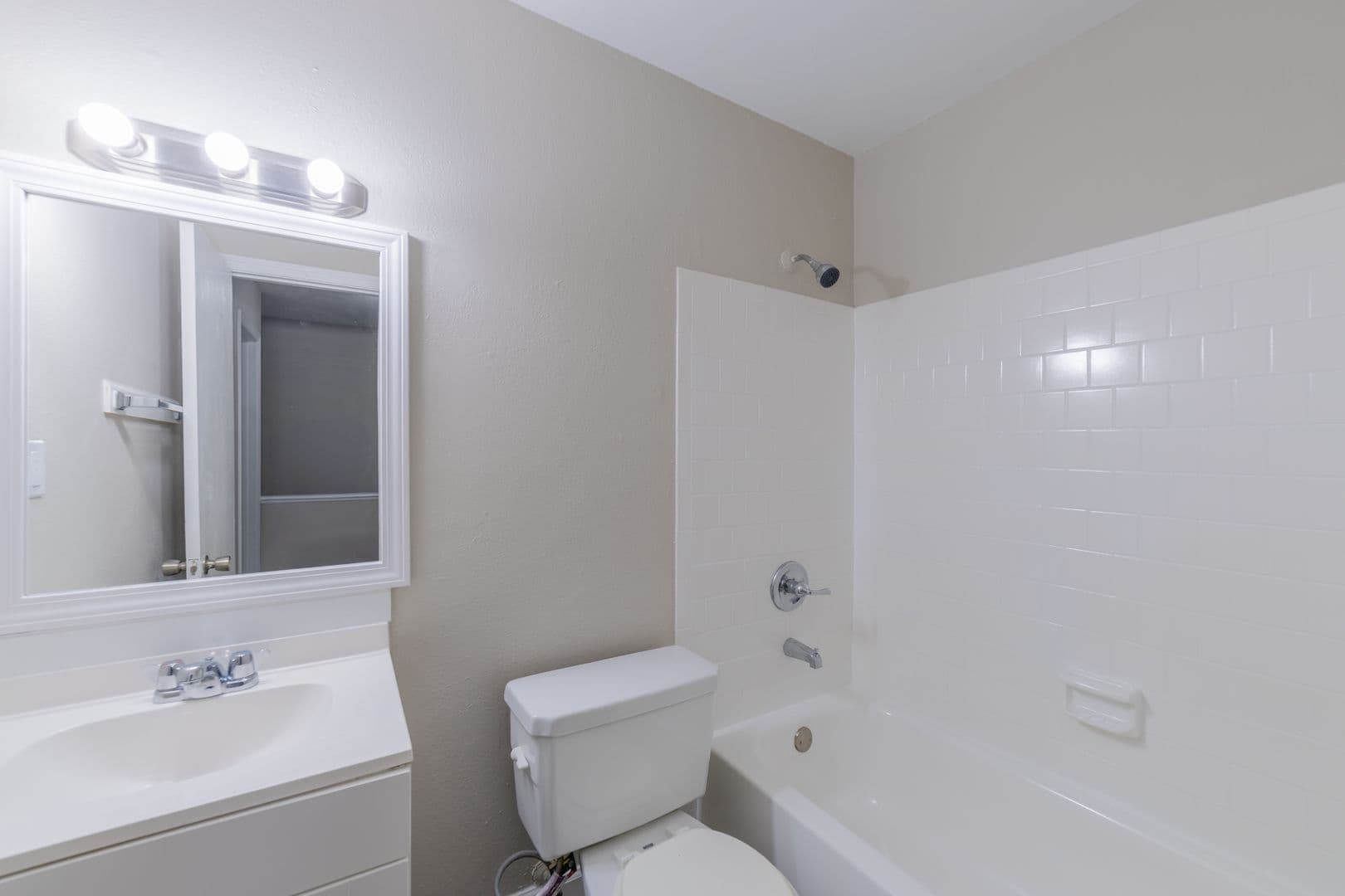 Marietta Townhome: 676 Horizon Place