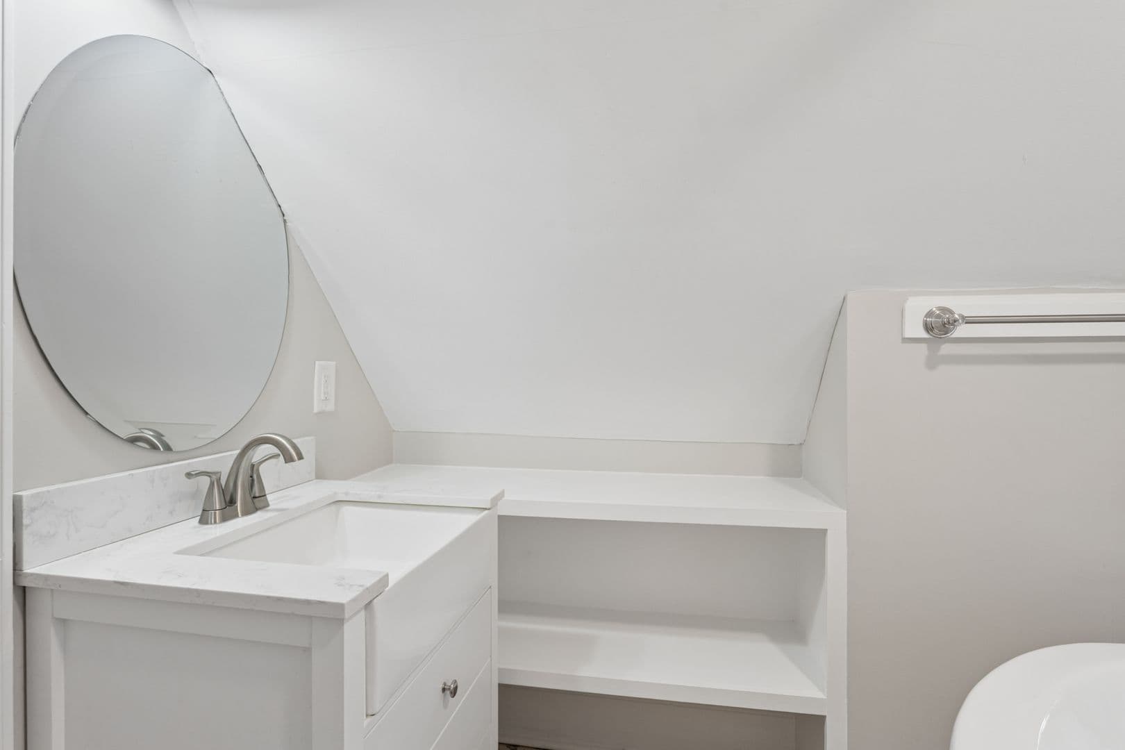 Marietta Apartment: 39 Trammell St SW