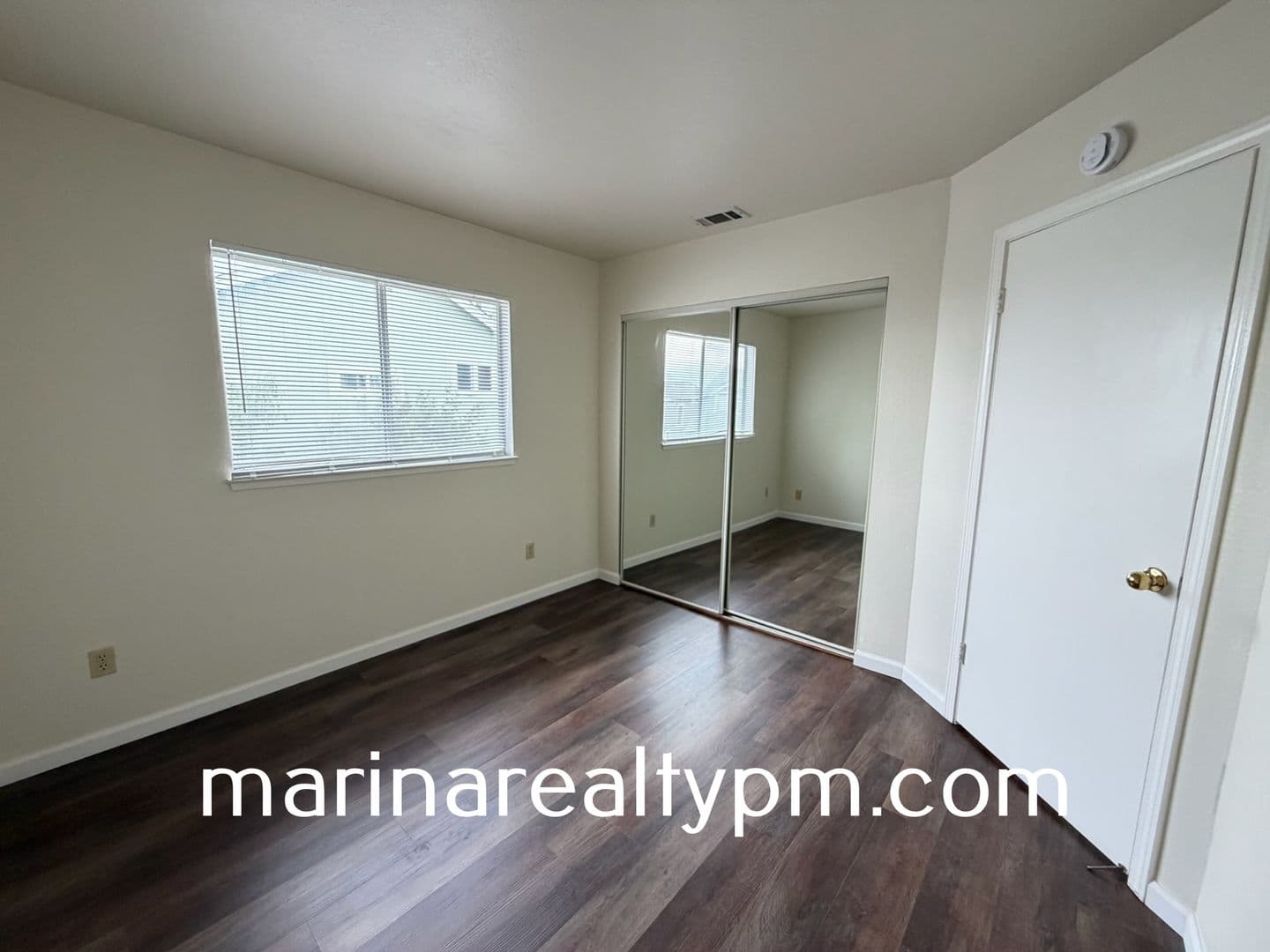 Vallejo House: 115 James River Rd