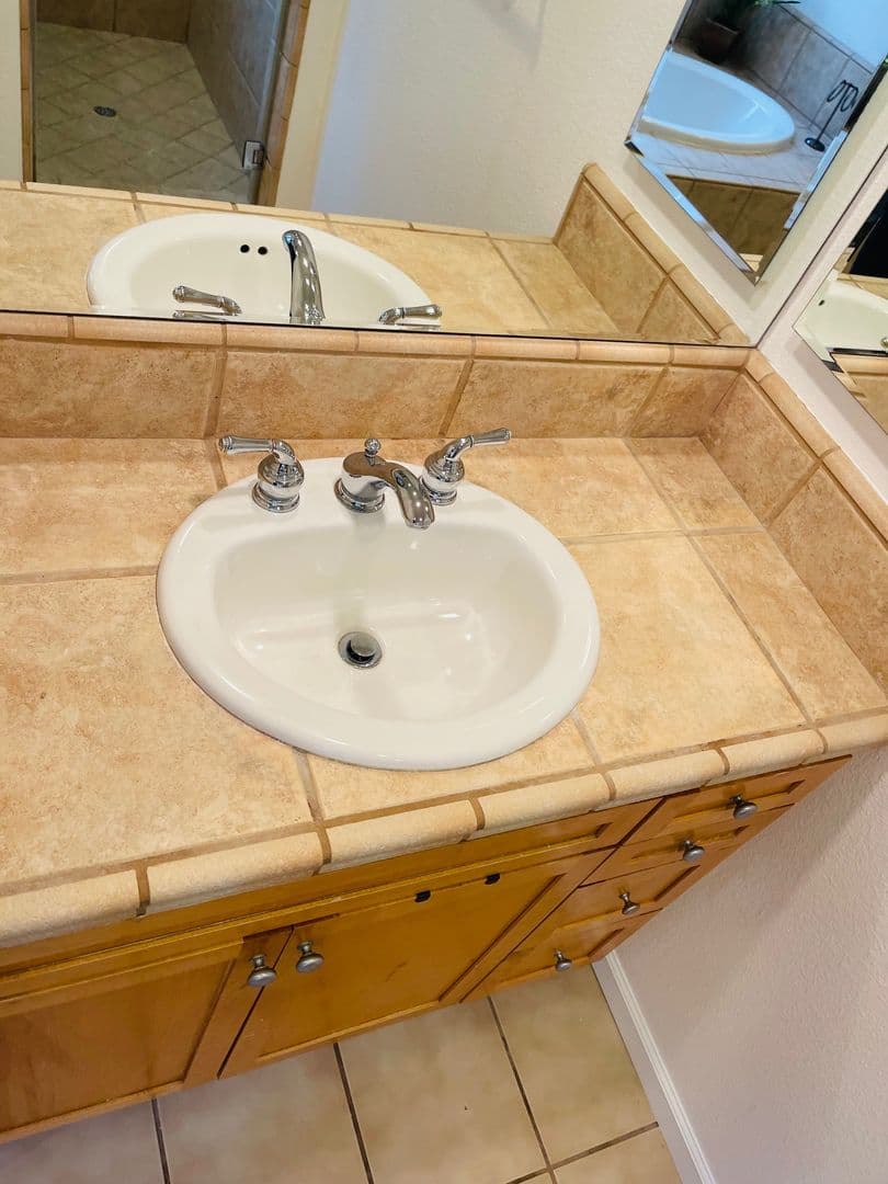 Vallejo House: 4285 Bromley Ct