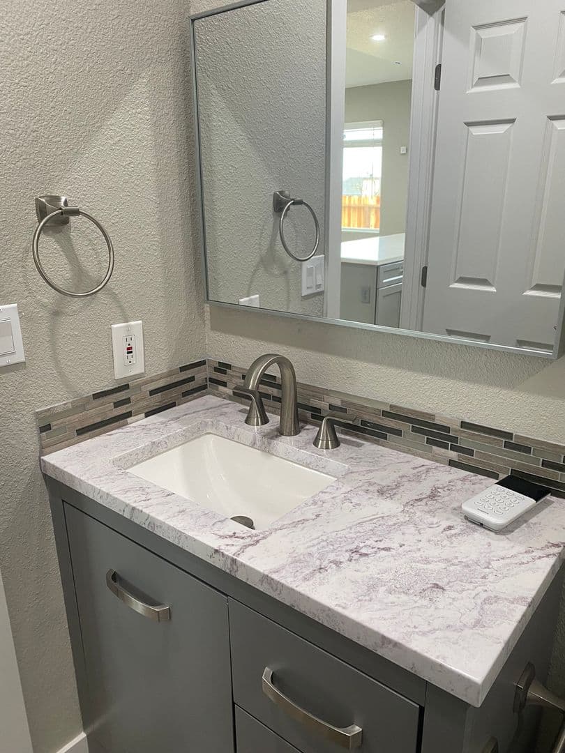 Vallejo House: 196 Platt Ct