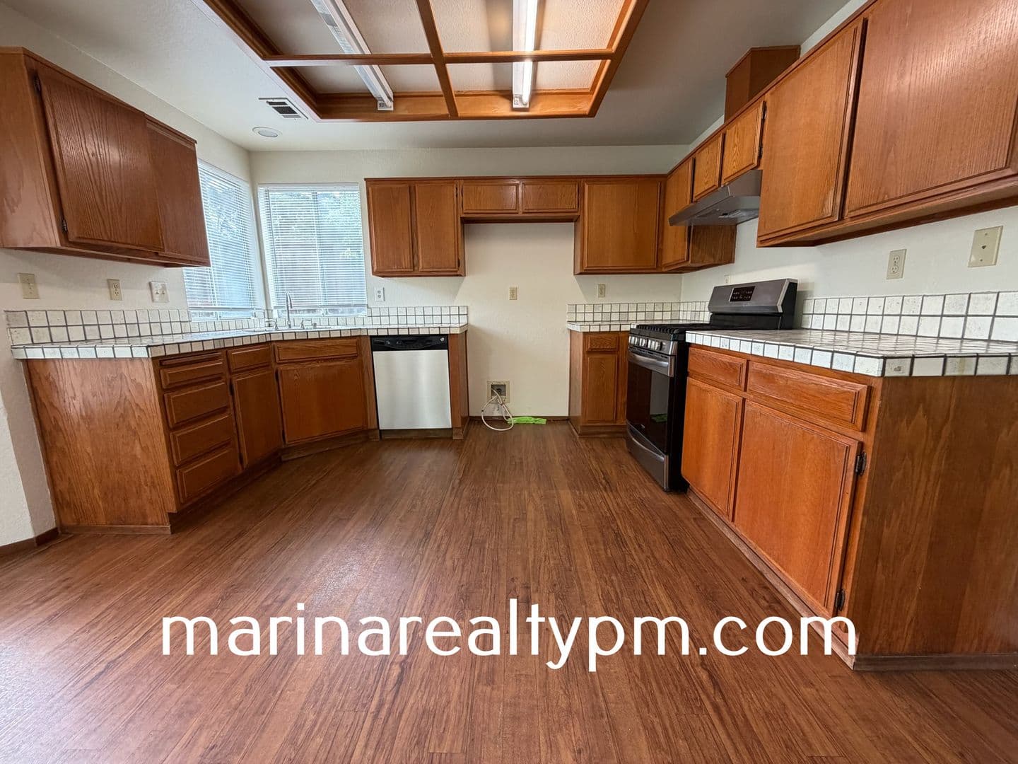 Vallejo House: 115 James River Rd