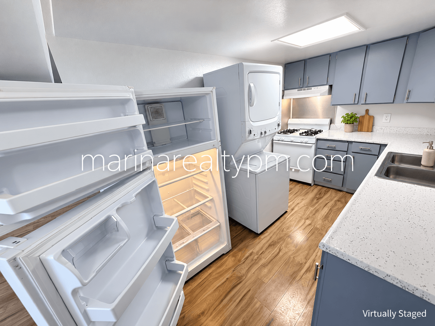 Vallejo Apartment: 240 Holly St. #1-14