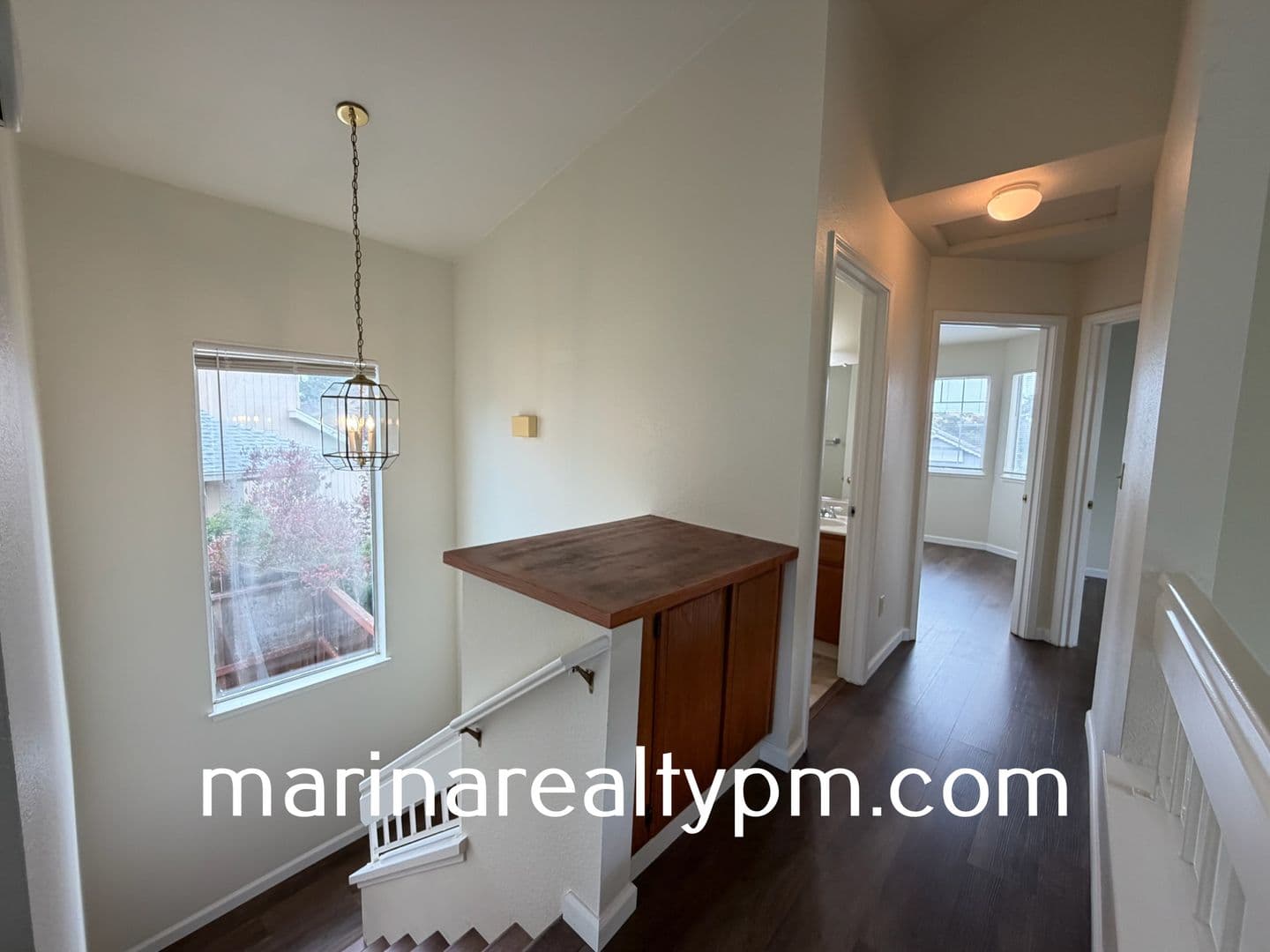 Vallejo House: 115 James River Rd