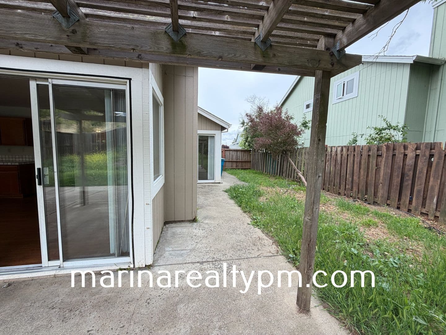 Vallejo House: 115 James River Rd