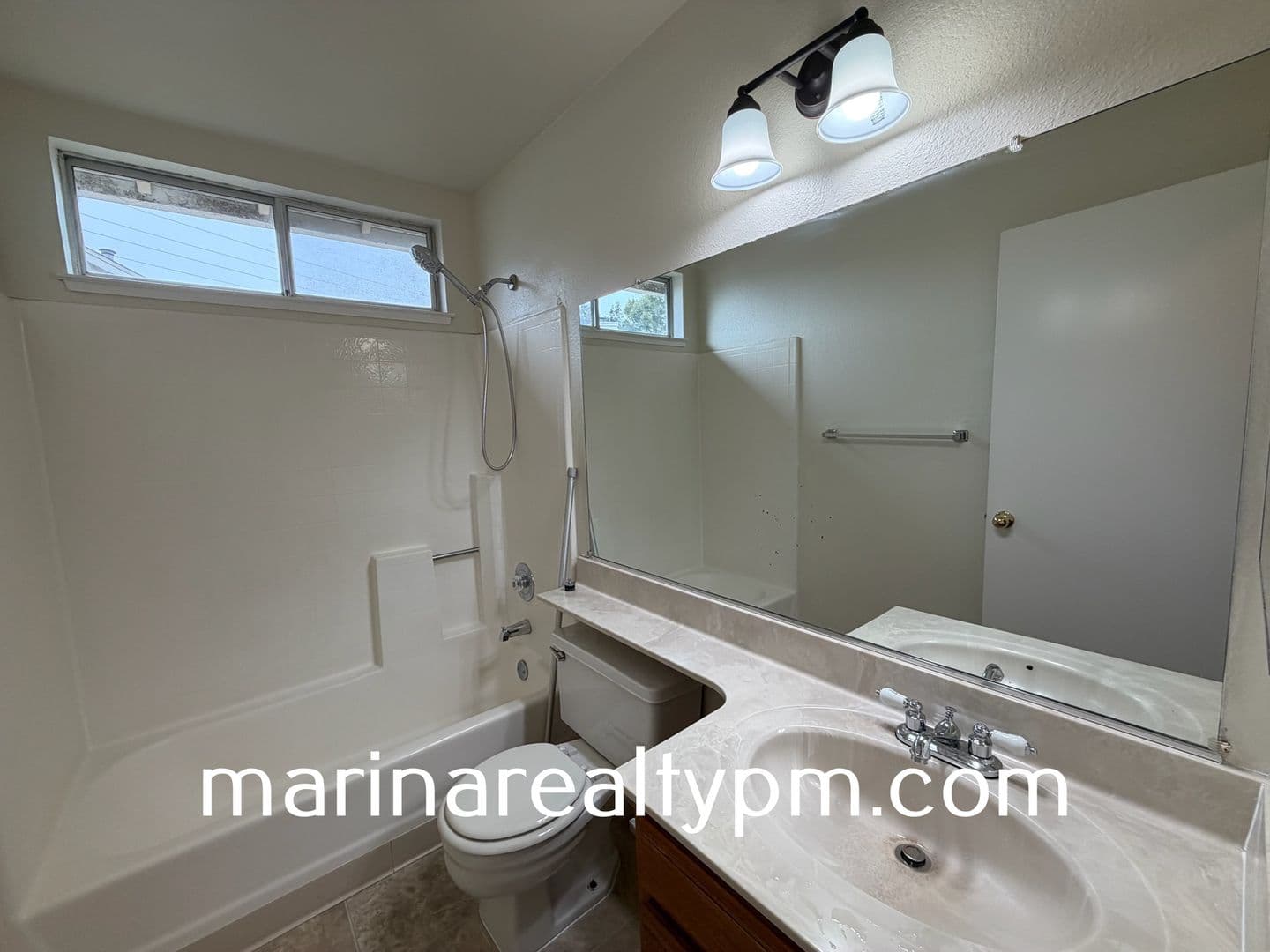 Vallejo House: 115 James River Rd