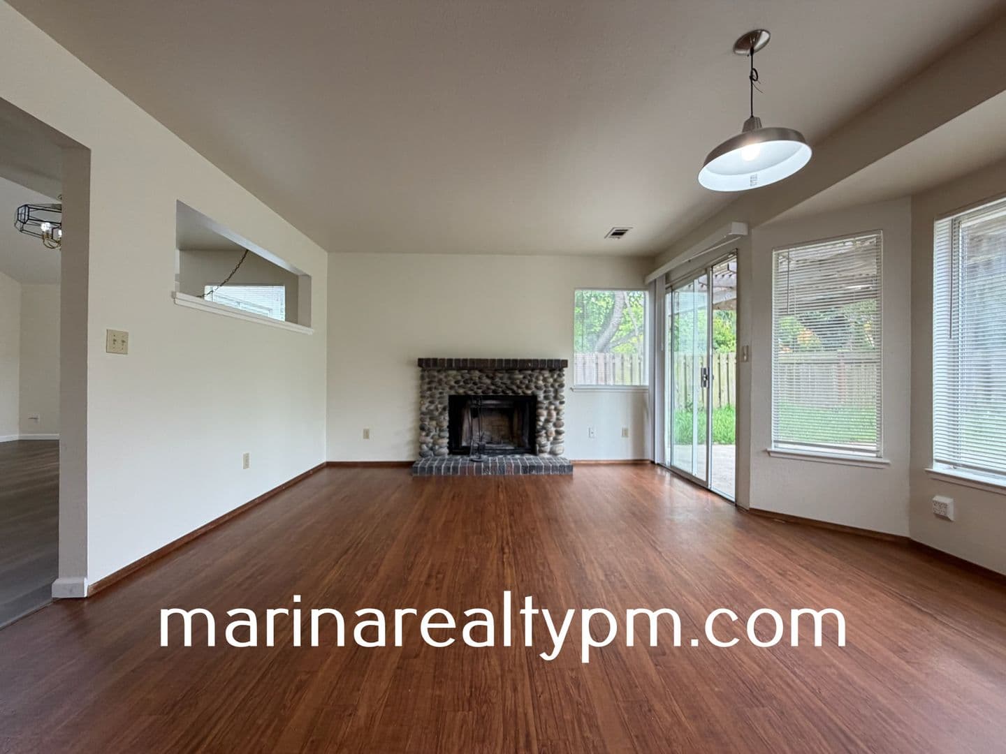 Vallejo House: 115 James River Rd