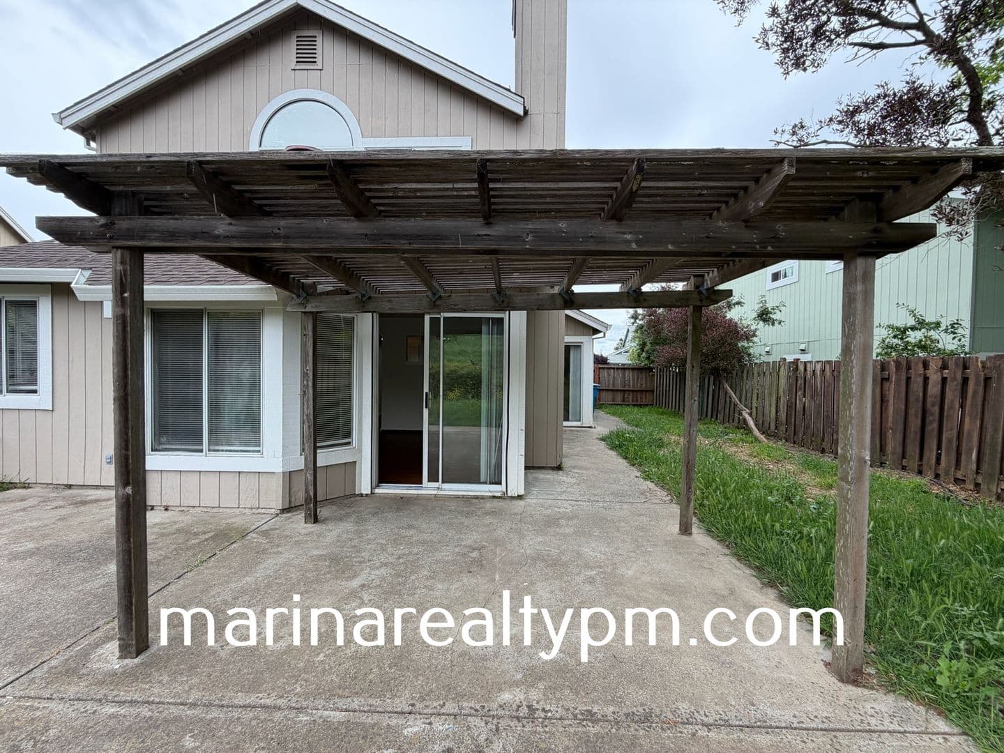 Vallejo House: 115 James River Rd