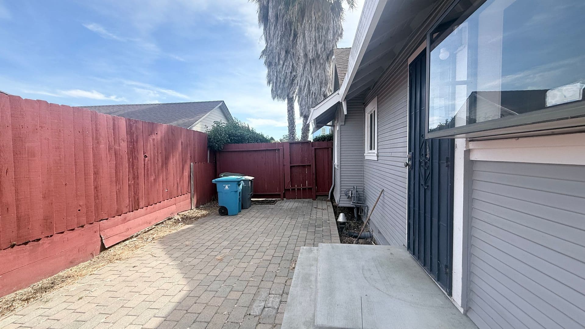 Vallejo House: 332 Indiana St