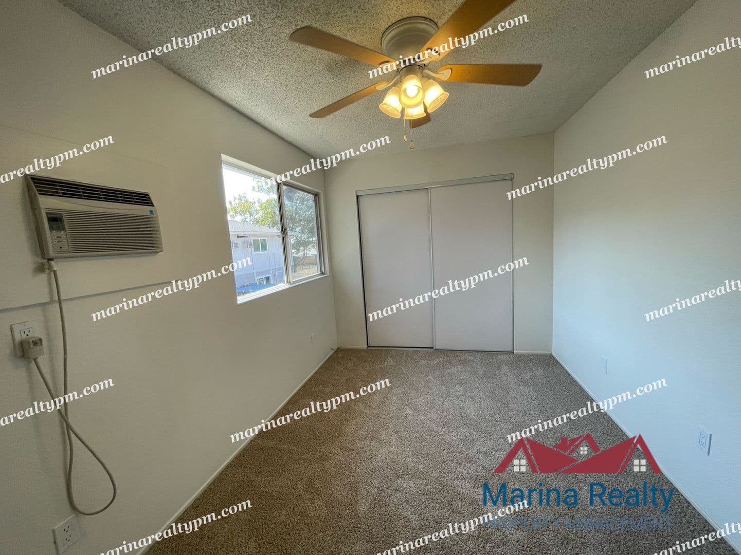Fairfield Townhome: 211 Del Luz Ct