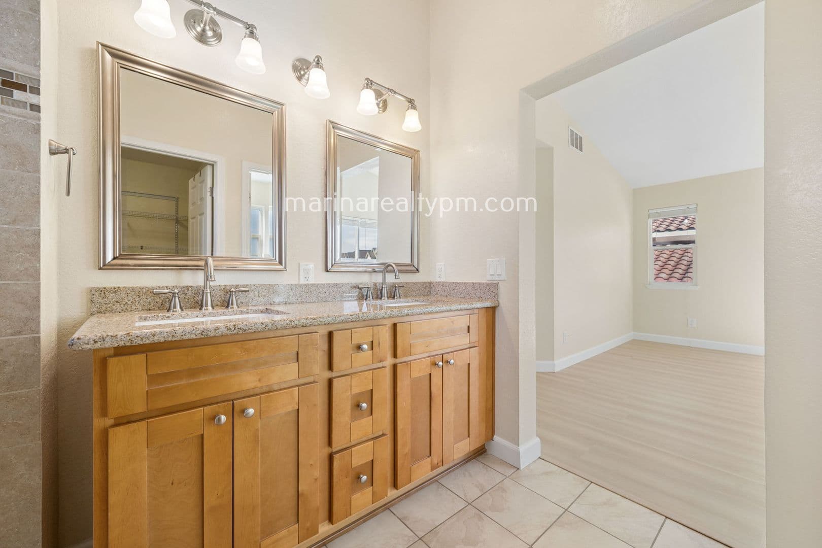 Vallejo House: 103 Bolton Way Vallejo