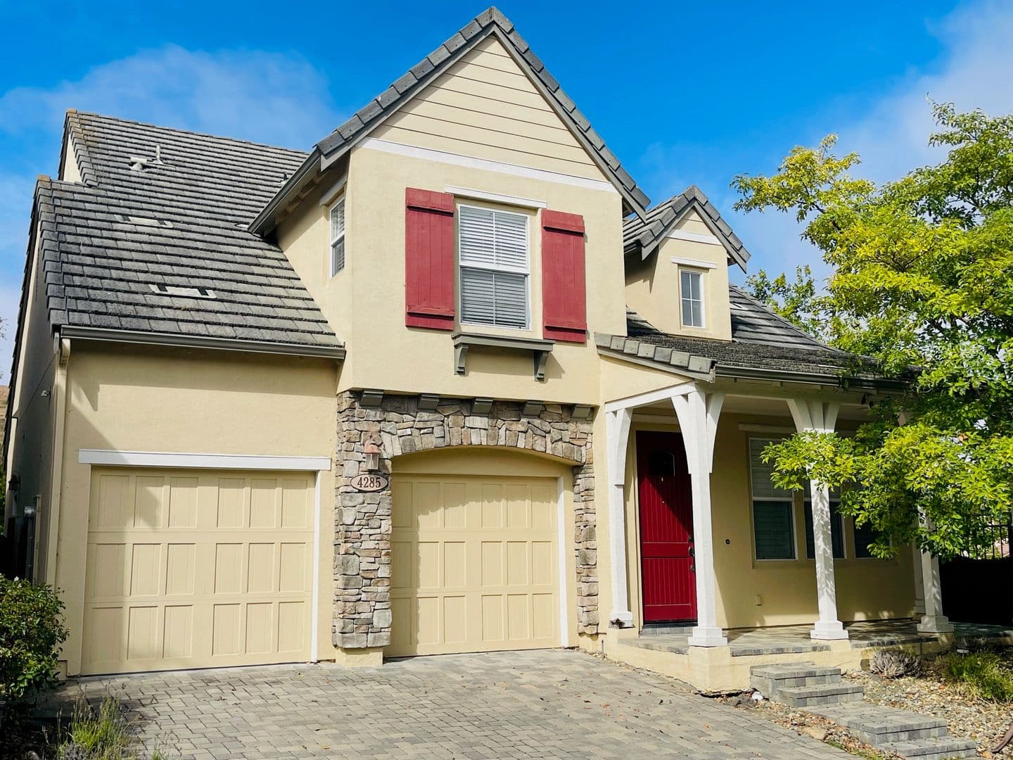 Vallejo House: 4285 Bromley Ct