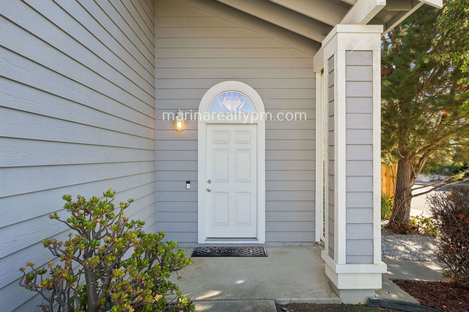 Vallejo House: 103 Bolton Way Vallejo