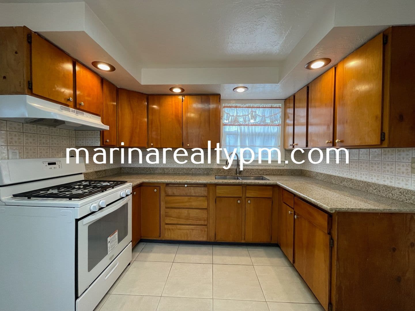 Vallejo House: 426 Springs Rd