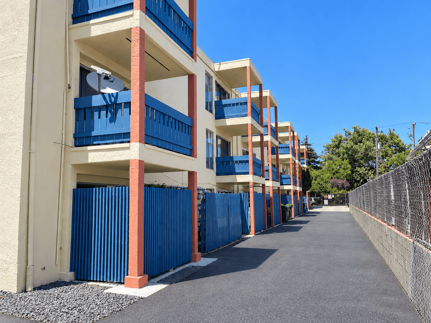 San Pablo Apartment: 1230 Brookside Drive