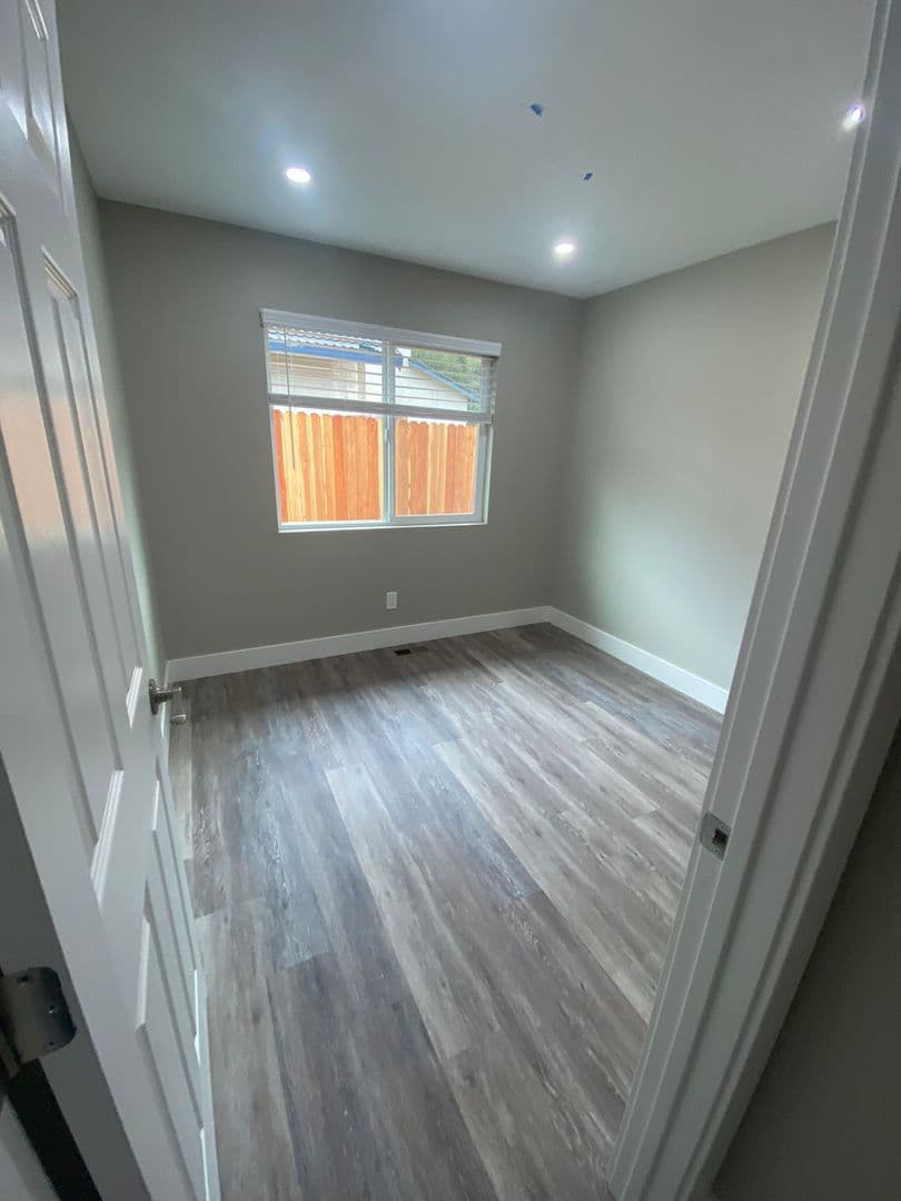 Vallejo House: 196 Platt Ct