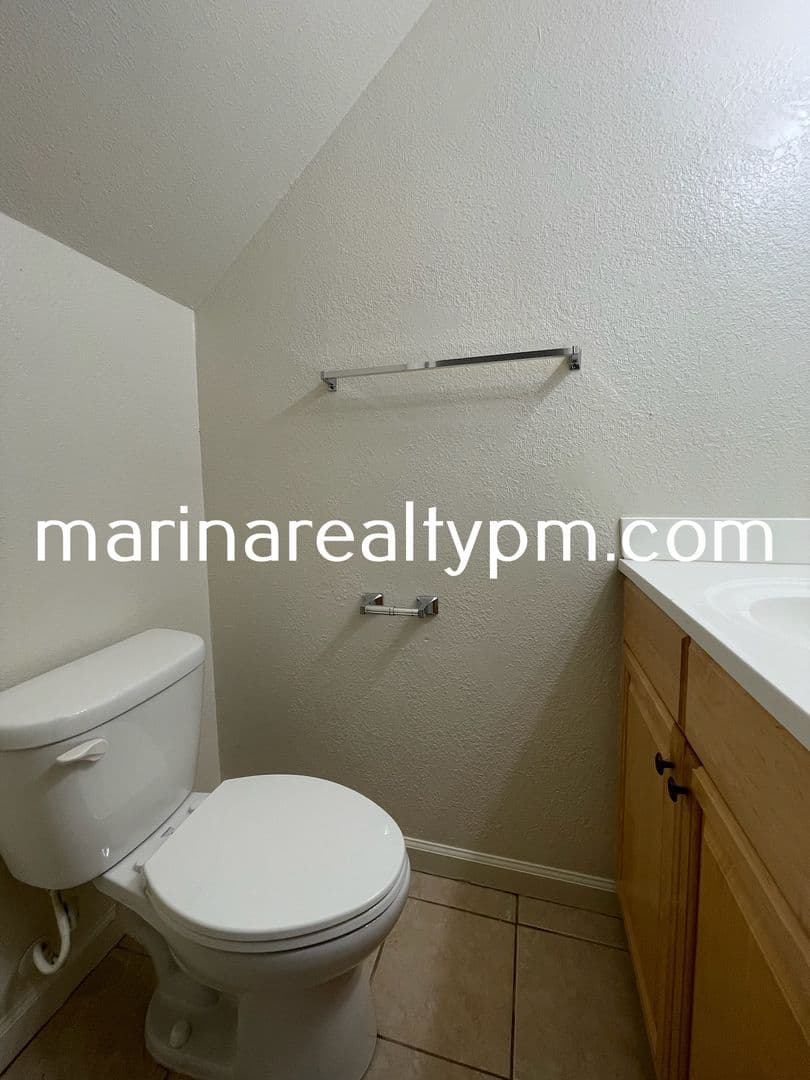 Vacaville Apartment: 410 Marshall Road