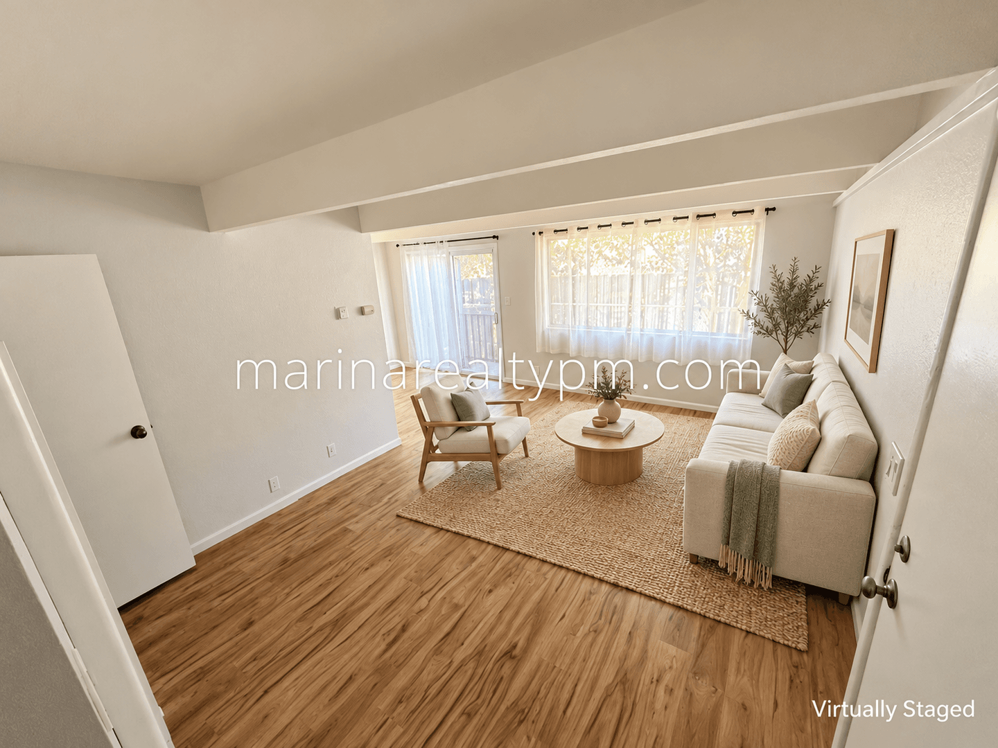 Vallejo Apartment: 240 Holly St. #1-14