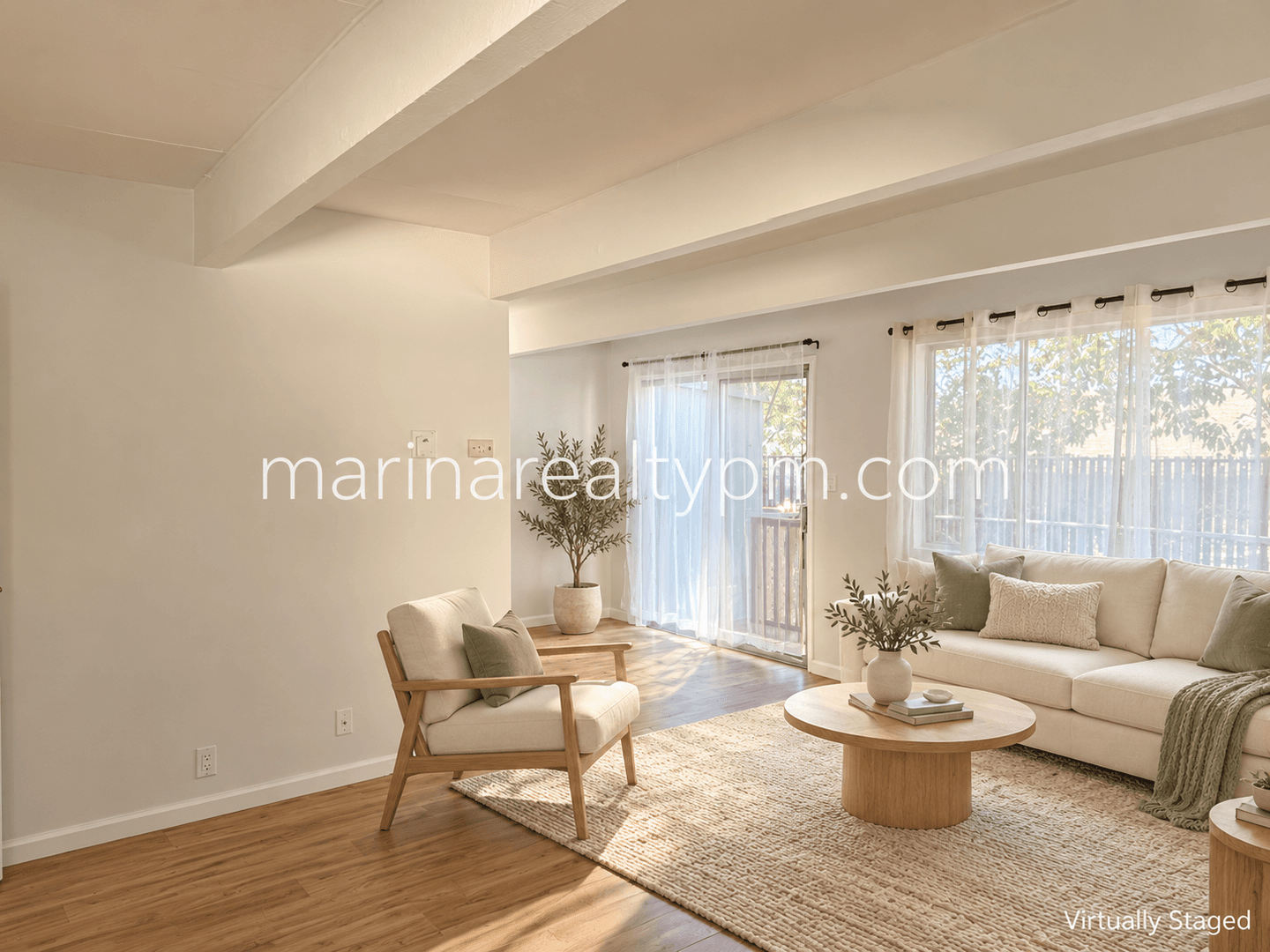 Vallejo Apartment: 240 Holly St. #1-14