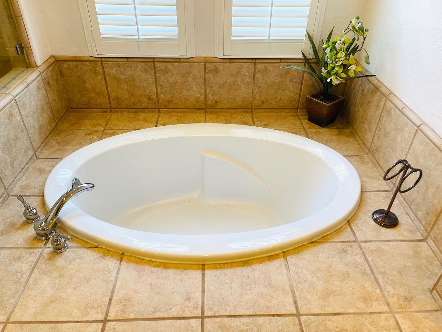 Vallejo House: 4285 Bromley Ct