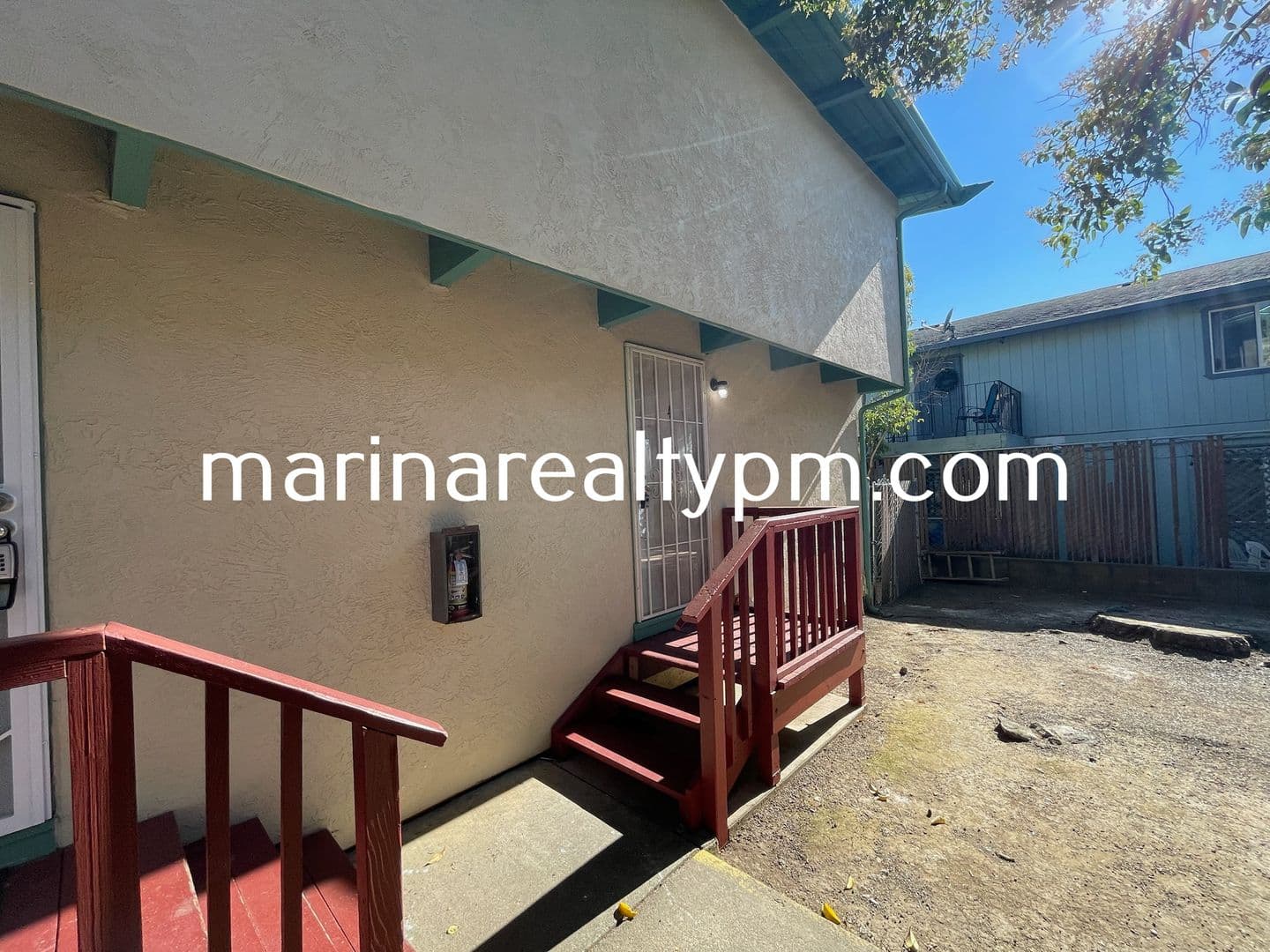 Vallejo Apartment: 240 Holly St. #1-14
