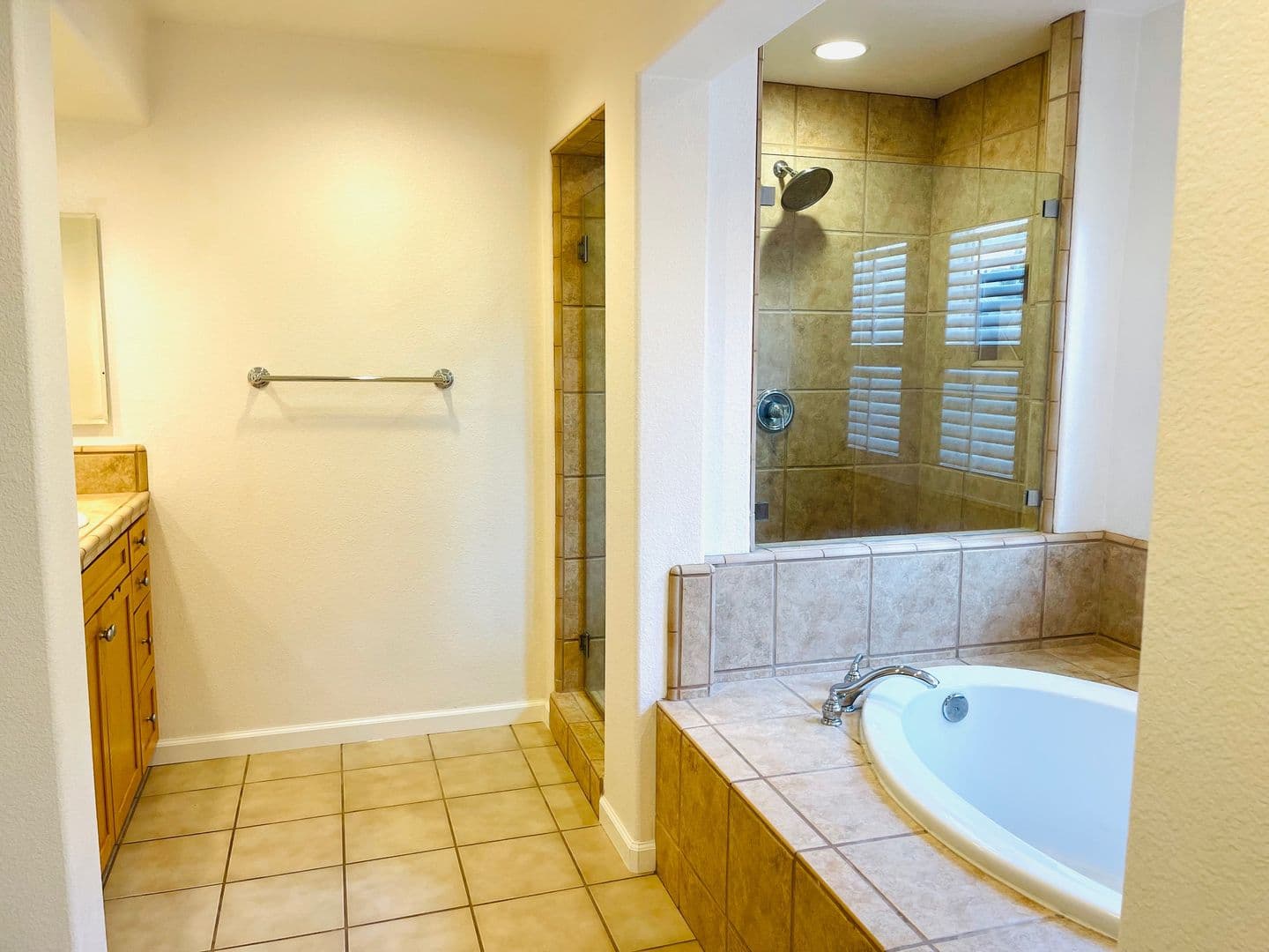 Vallejo House: 4285 Bromley Ct