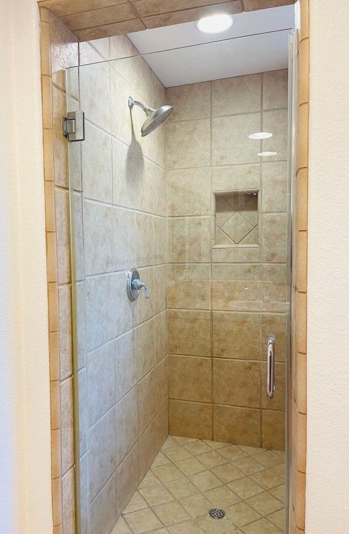 Vallejo House: 4285 Bromley Ct
