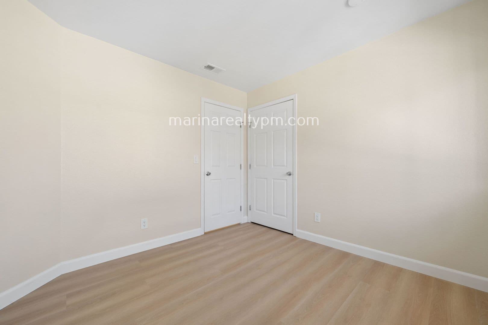 Vallejo House: 103 Bolton Way Vallejo