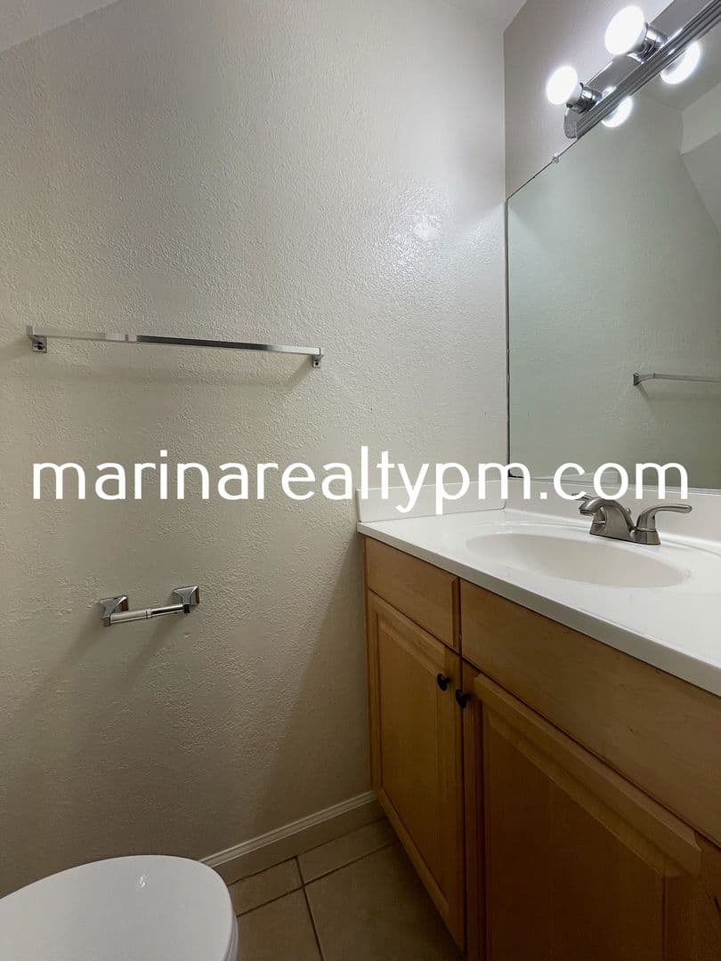 Vacaville Apartment: 410 Marshall Road