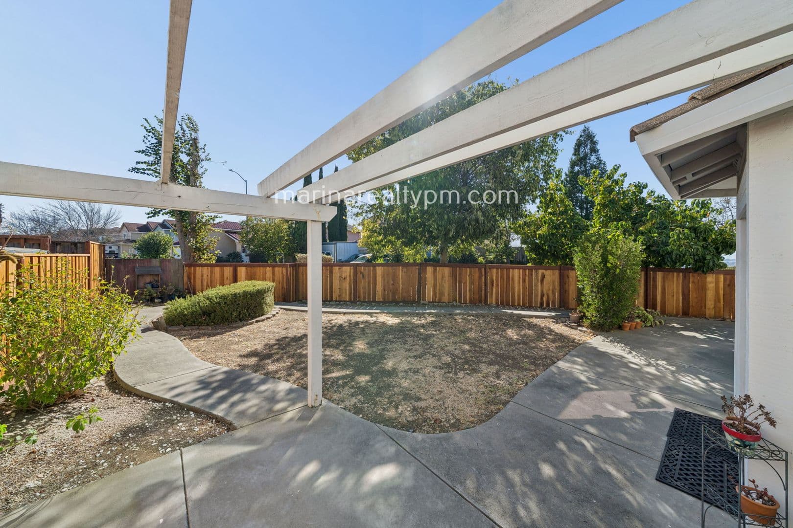 Vallejo House: 103 Bolton Way Vallejo