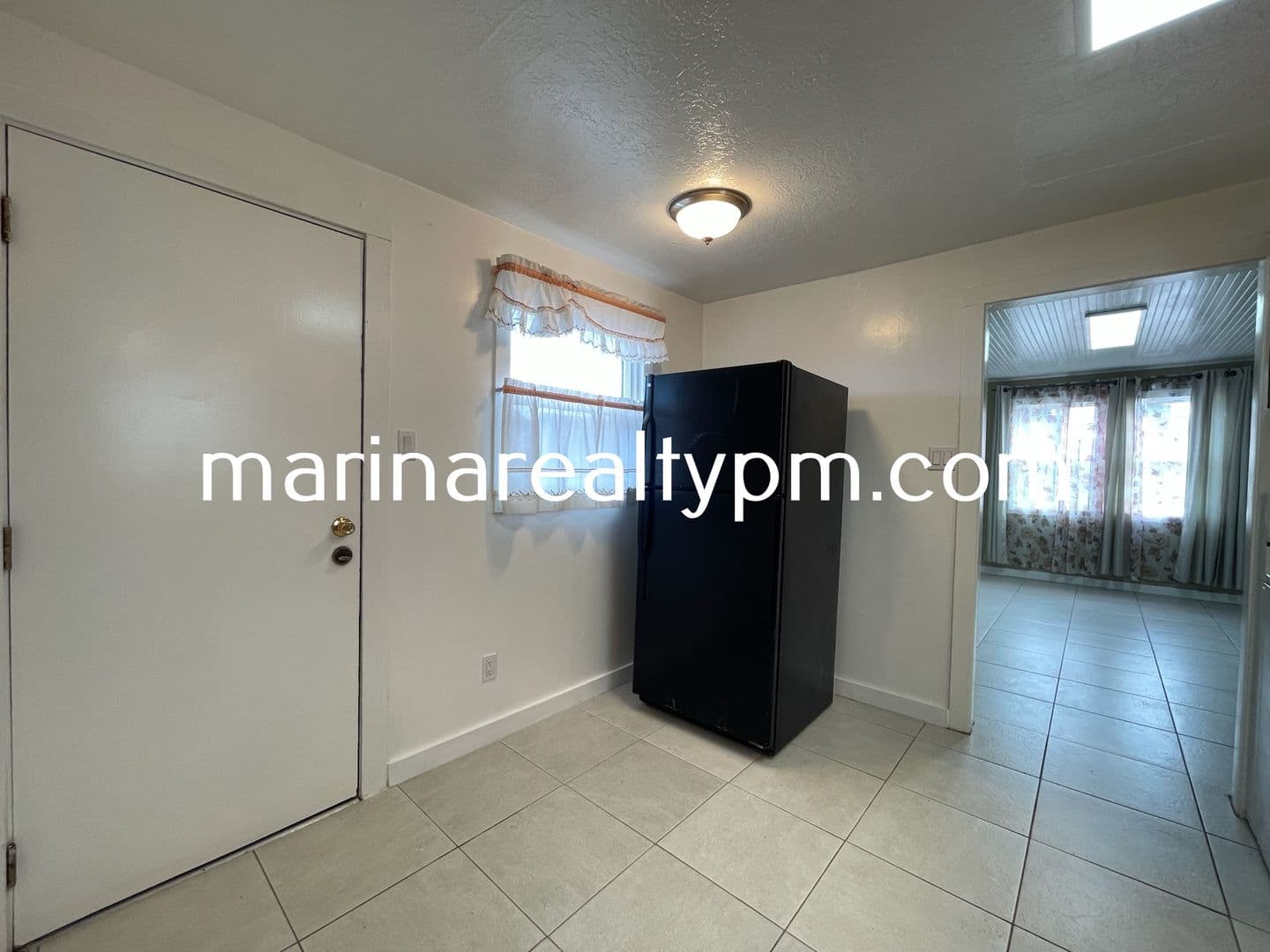 Vallejo House: 426 Springs Rd