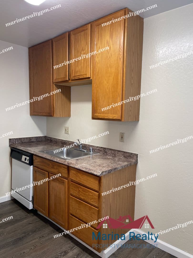 Vallejo Apartment: 630-644 Lincoln Rd East