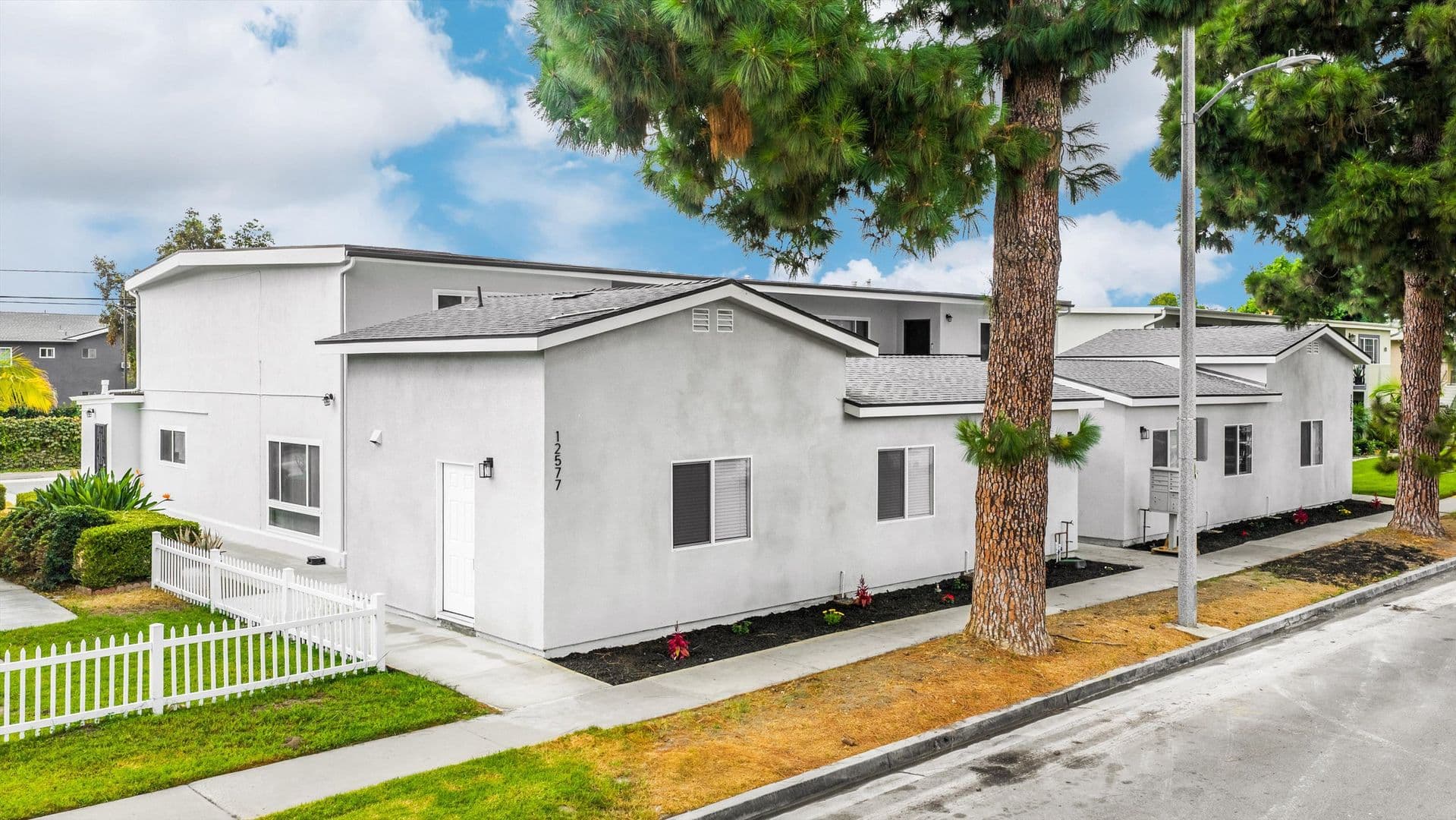 Garden Grove Apartment: 12571 Kensington Lane
