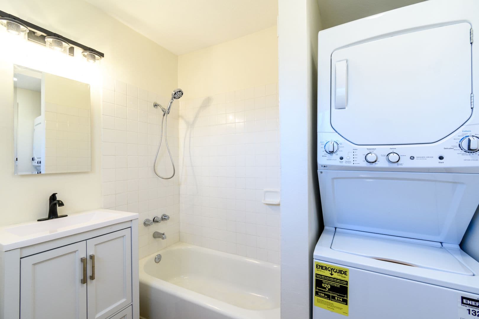 Garden Grove Apartment: 12571 Kensington Lane