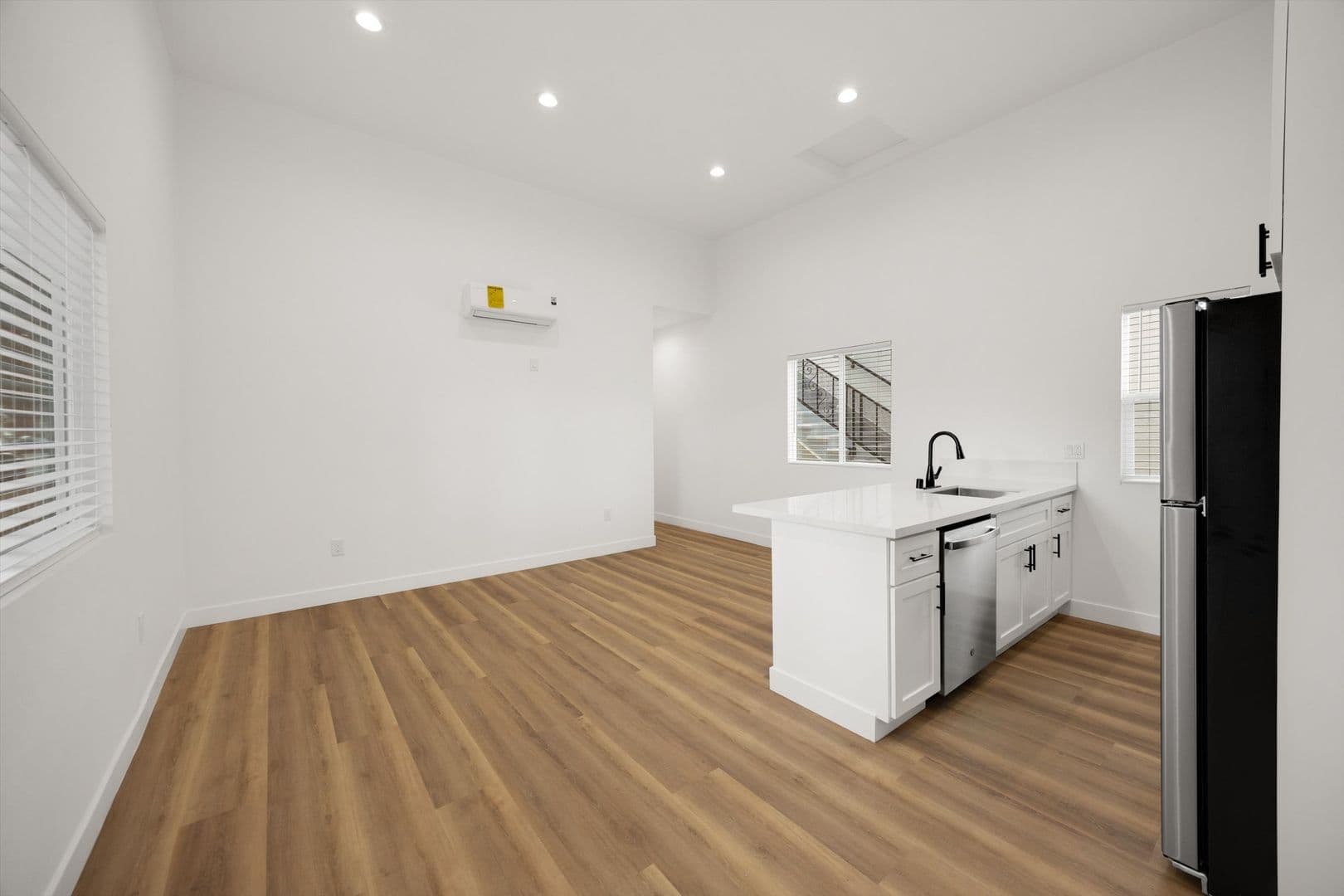 Garden Grove Apartment: 12571 Kensington Lane