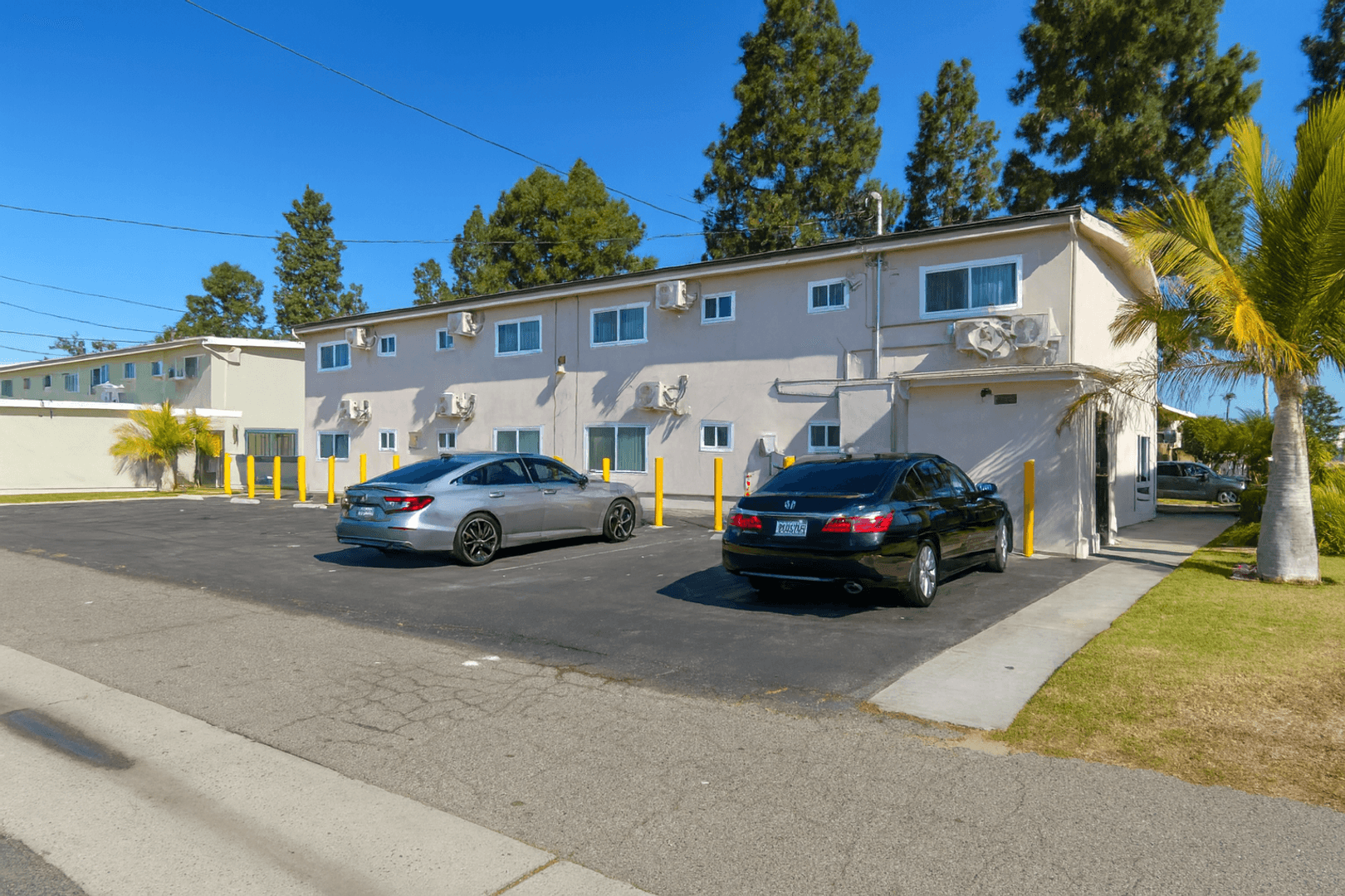 Garden Grove Apartment: 12571 Kensington Lane