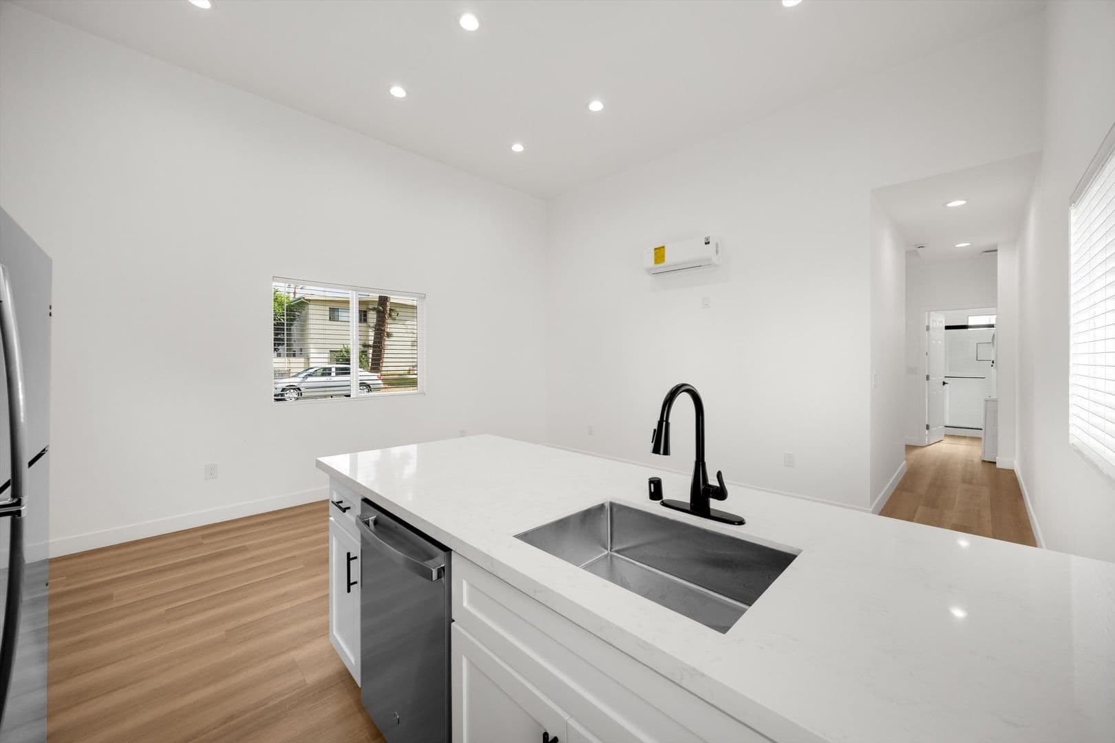 Garden Grove Apartment: 12571 Kensington Lane