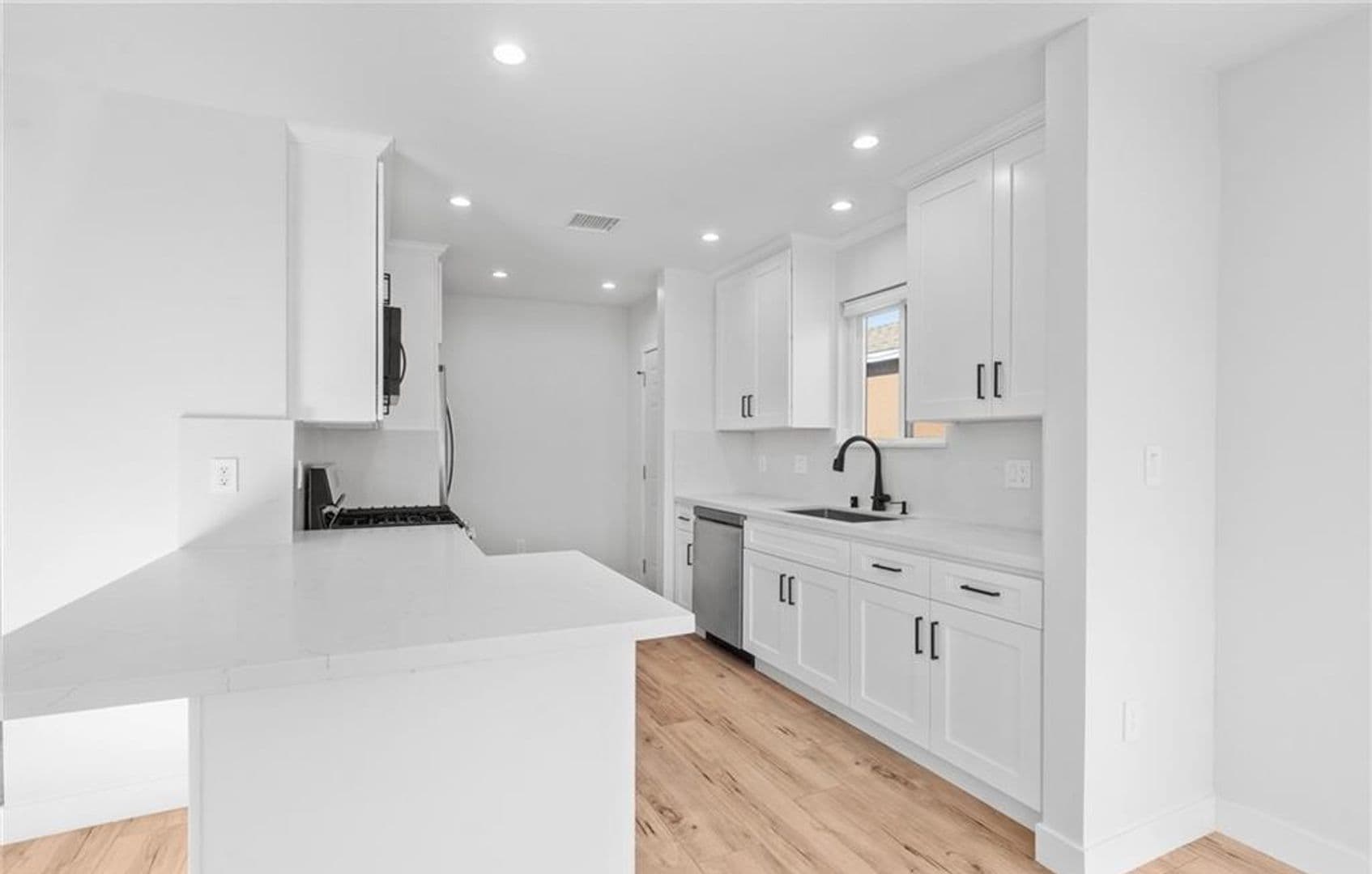 Hawthorne Apartment: 4641 W. 130th Street