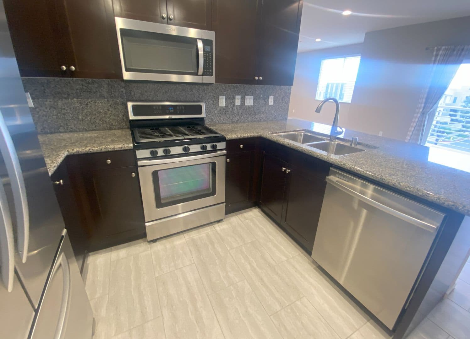 Hawthorne Condo: 13024 Union Avenue #301