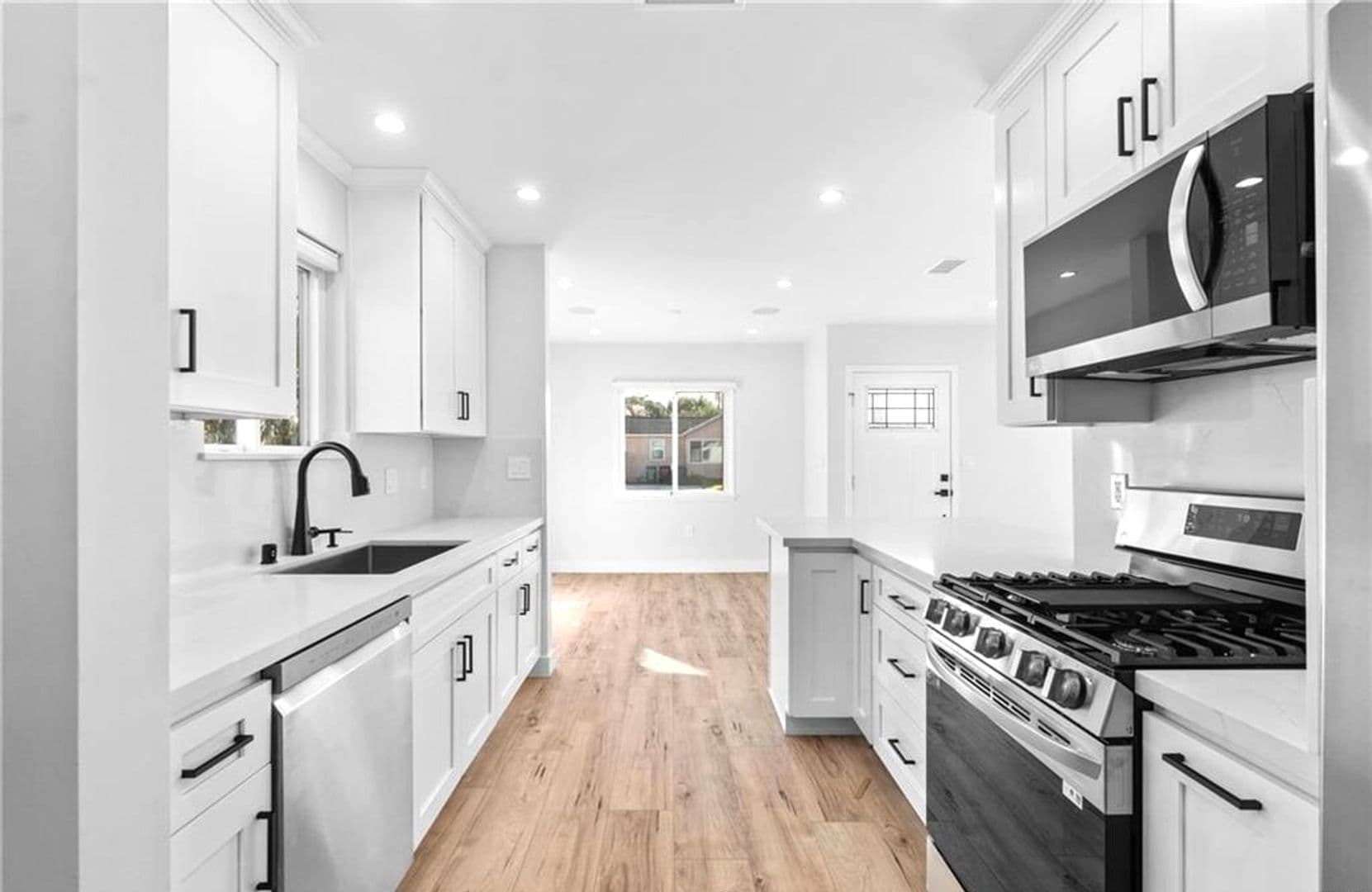 Hawthorne Apartment: 4641 W. 130th Street