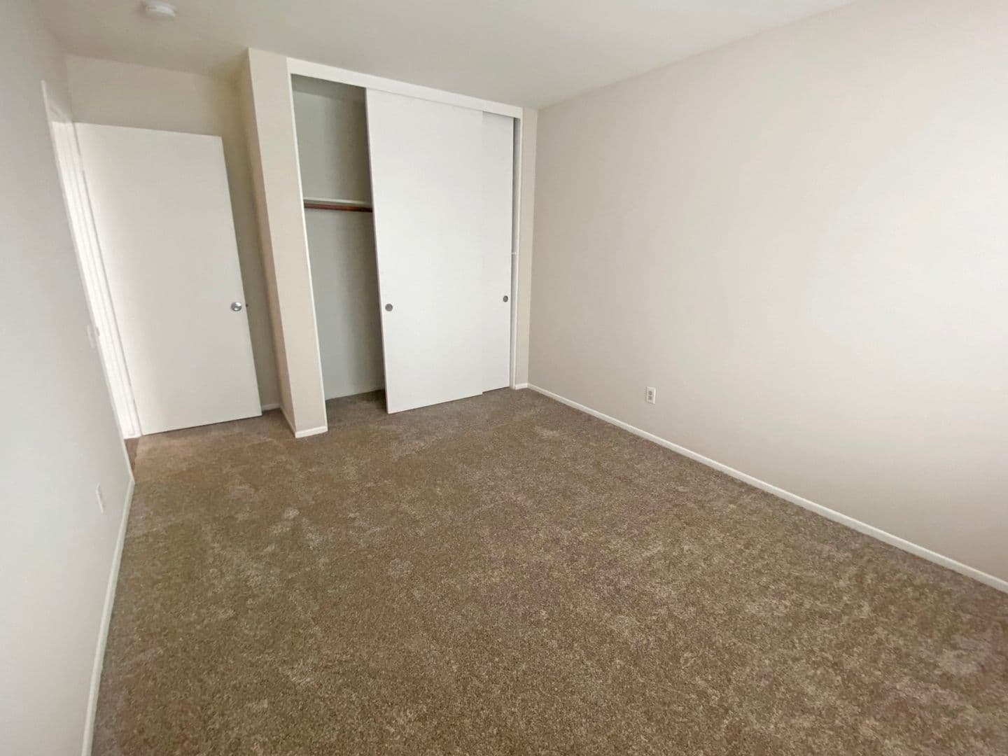 Hermosa Beach Apartment: 710 9th Street