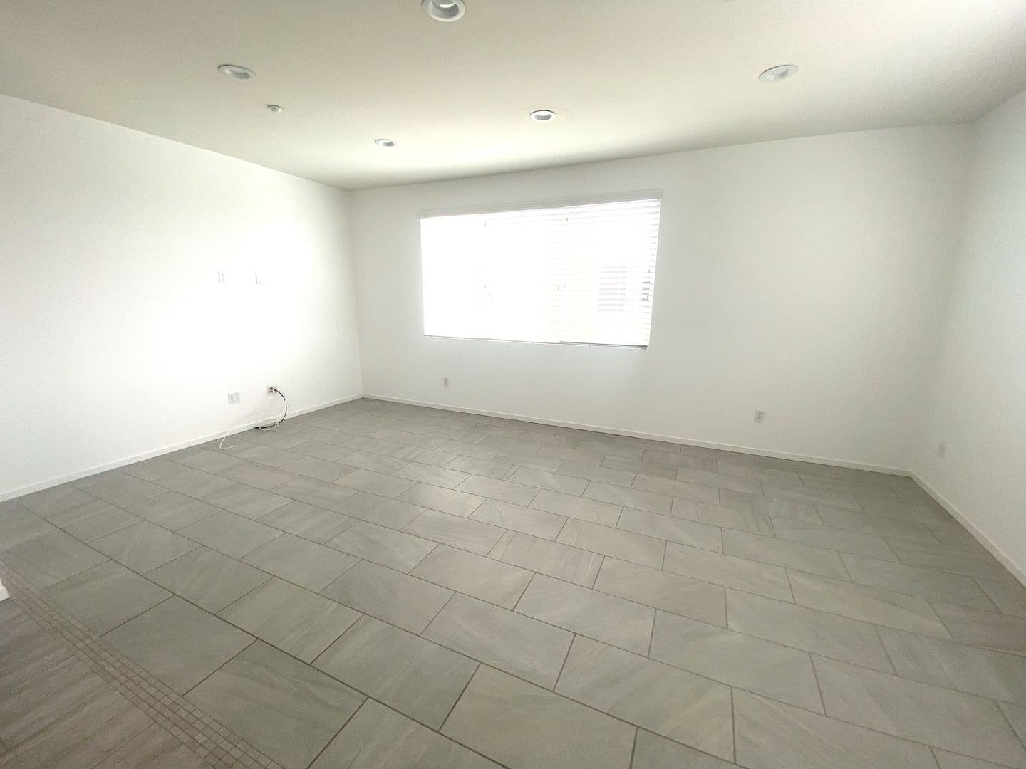 Hawthorne Condo: 13024 Union Avenue #301